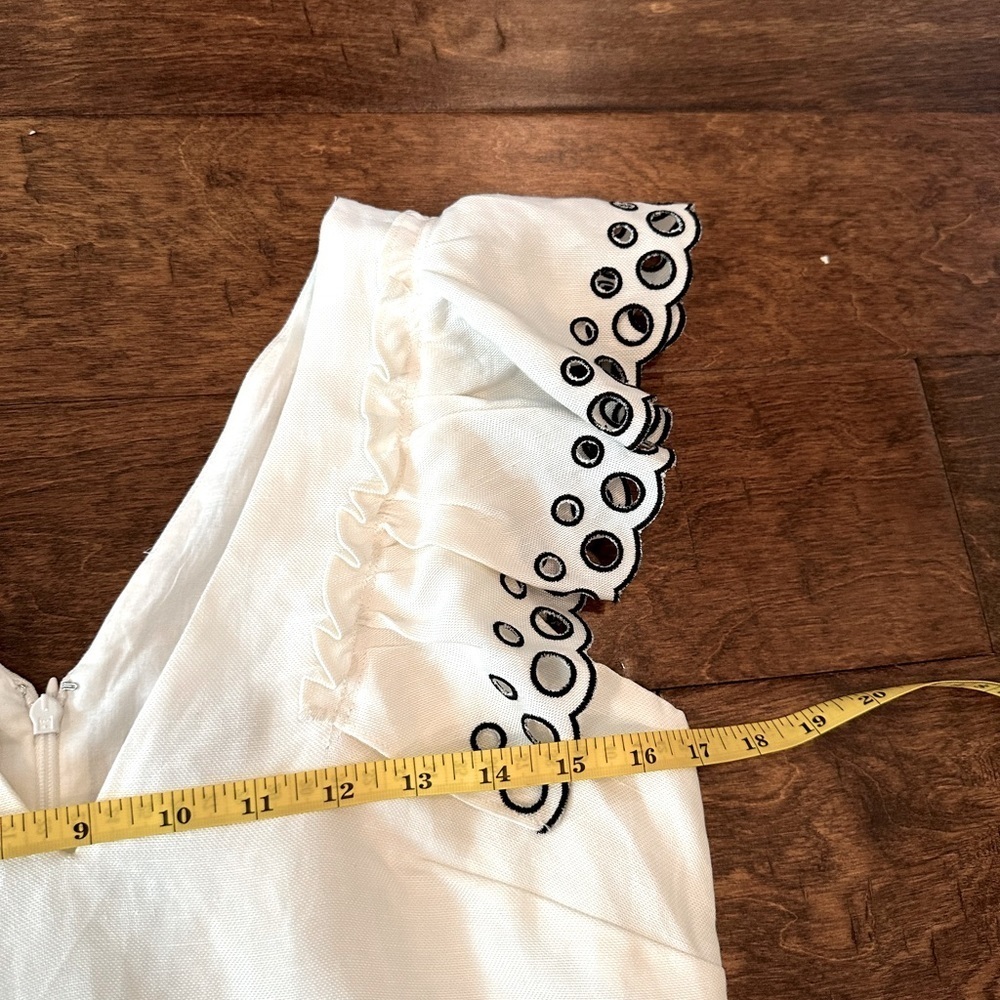J. Crew Collection White Eyelet Flutter Sleeve Linen
Sheath Dress Size 2 - Picture 12 of 15